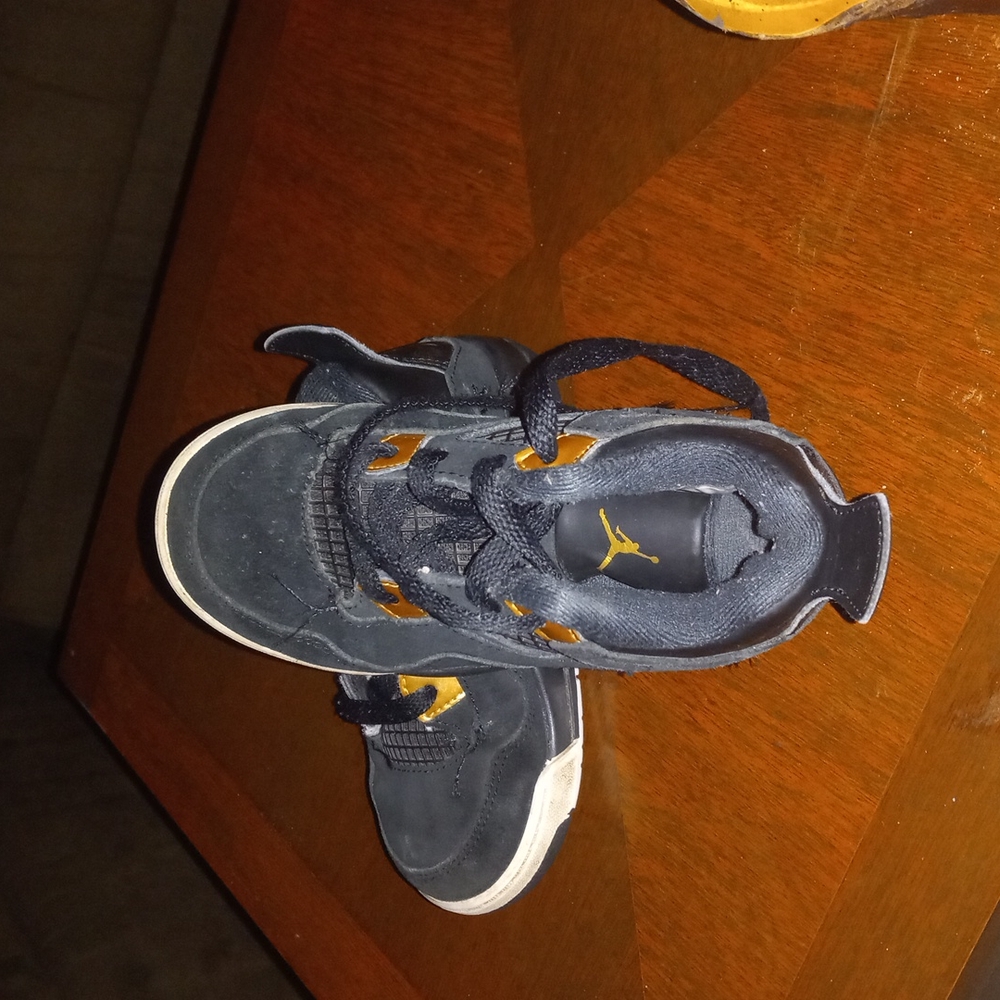 Baby Jordan's retro